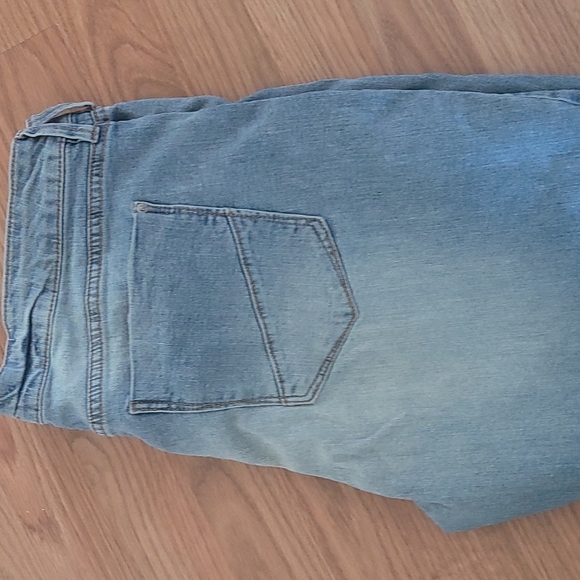 Jeans - Picture 3 of 5